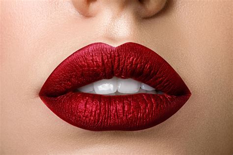 The Best Red Lipstick Shades in Lakme 9 to 5 Range