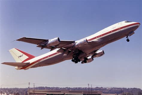 Boeing 747 first flight in February 9, 1969 [1680x1120] : r/HistoryPorn