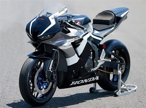 Honda CBR600RR ปี 2021 สเปคและราคา - ราคามอเตอร์ไซค์และตารางผ่อน