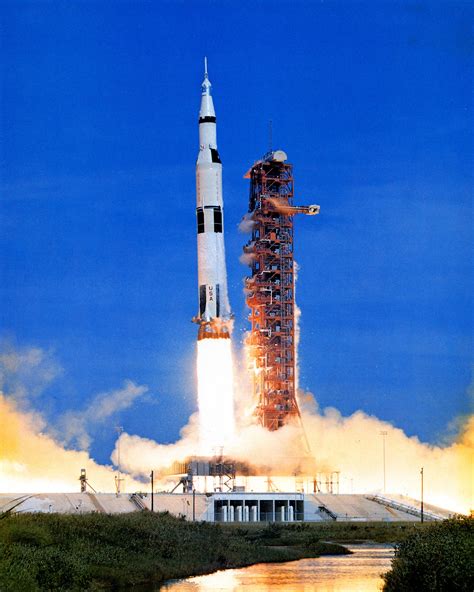 File:Apollo 15 launch.jpg - Wikipedia