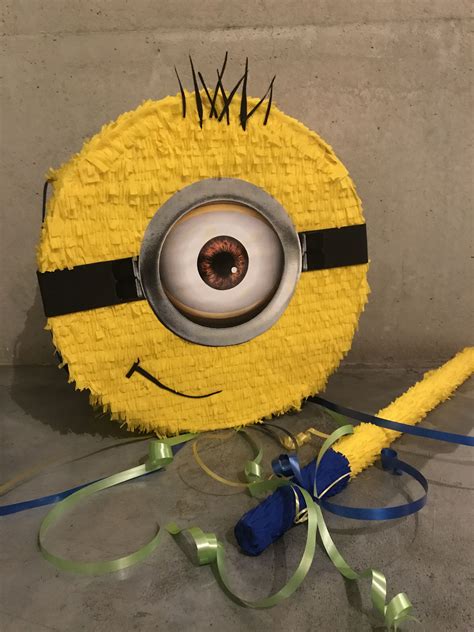 Pinata | Piñata minions, Fiesta de minions decoracion, Fiestas de cumpleaños de minion