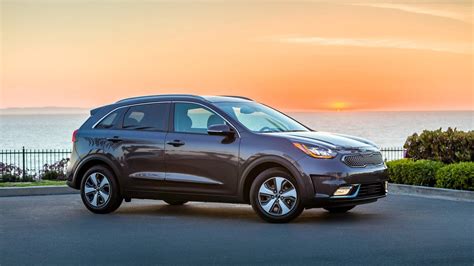 Kia Niro Plug-in Hybrid News and Reviews | InsideEVs