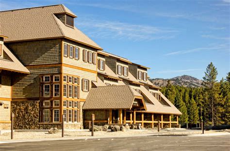 Canyon-Lodge-Exterior | Yellowstone National Park Lodges