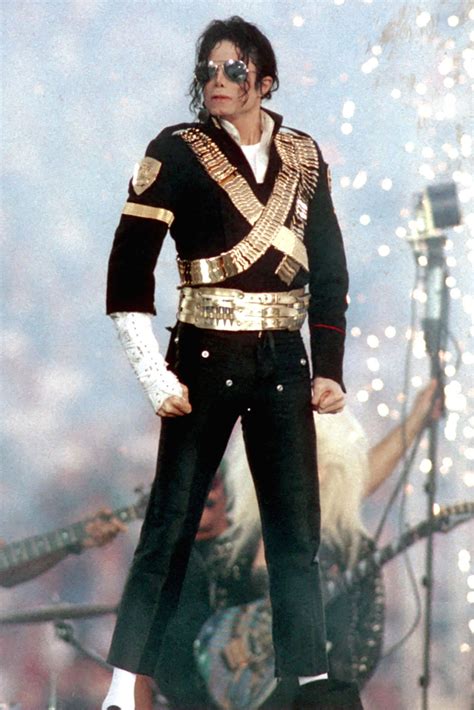 The Best Costumes from Super Bowl Halftime Performances | Michael jackson, Jackson music, Jackson