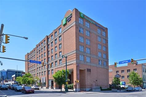 HOLIDAY INN EXPRESS & SUITES DOWNTOWN BUFFALO - Updated 2019 Prices & Hotel Reviews (NY ...