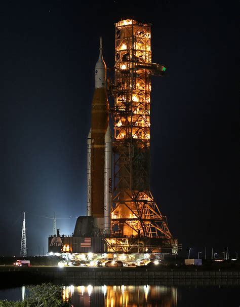 Nasa could CANCEL Monday launch of historic Artemis Moon mission as ...