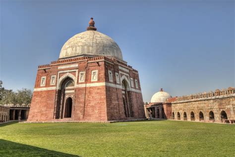 Mausoleum of Ghiyas ud-Din Tughluq, Tughlaqabad | Delhi sultanate, Taj mahal, Building