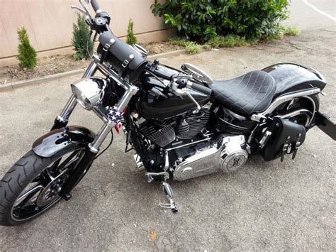 New Custom Solo Seat for my Breakout - Harley Davidson Forums