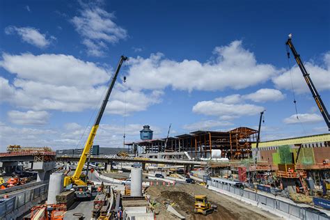 LaGuardia Airport: Progress Photos (April 2018)