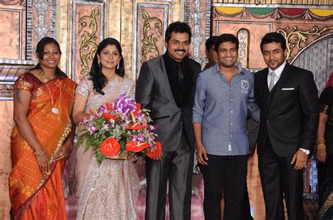 Santhanam in Actor Karthi's wedding reception | Veethi