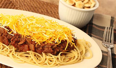 Cincinnati Chili with Spaghetti and Cheddar Cheese | Creative Culinary ...