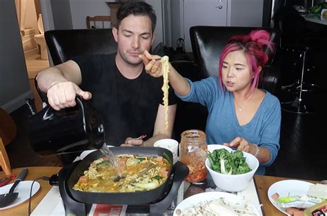 Vegan Hot Pot Recipe & Mukbang | Cheap Lazy Vegan