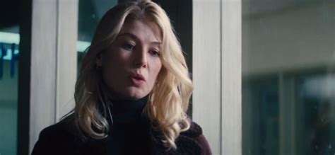 Watch: Rosamund Pike's 'Jack Reacher' Interview and a new clip with her and Tom Cruise!