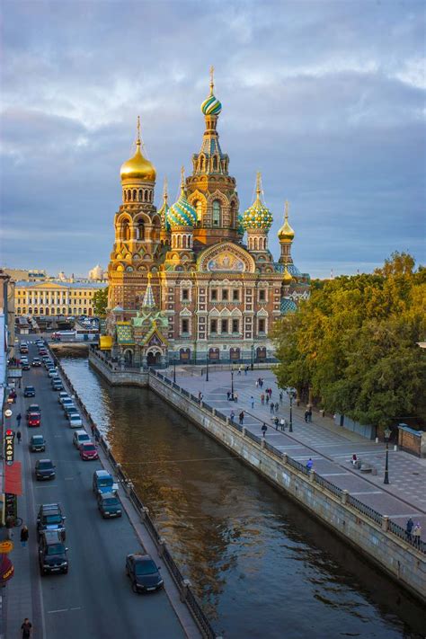 St Petersburg architecture: the imperial Grand Tour [1703-1917]