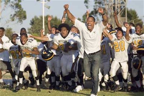 Gridiron Gang review (2006) The Rock - Qwipster's Movie Reviews