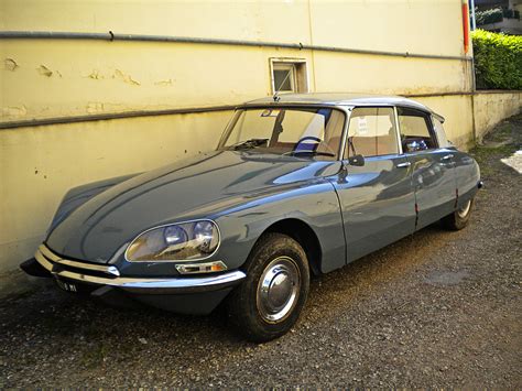 File:Citroen ds G.Bruno.jpg