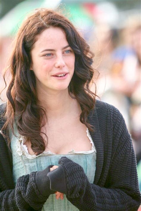 Kaya Scodelario Meets Fans on the Set of 'Pirates of the Caribbean Dead ...