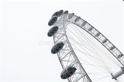 Close Look of London Eye and Its Passengers in Capsule Editorial Stock Image - Image of ...