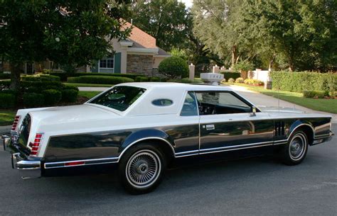 1979 Lincoln Mark V - Information and photos - MOMENTcar