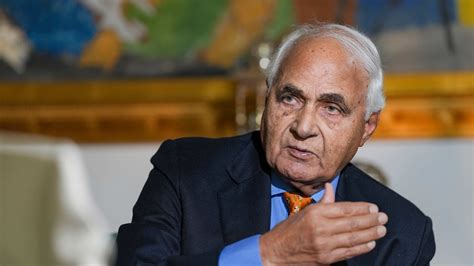 DLF group chairman KP Singh finds love again at 91 after losing wife to ...