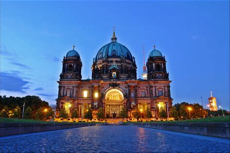 Download Religious Berlin Cathedral Wallpaper