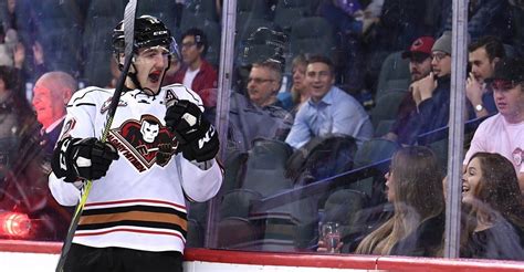 6 reasons to pick the Calgary Hitmen for your hockey-viewing pleasure ...