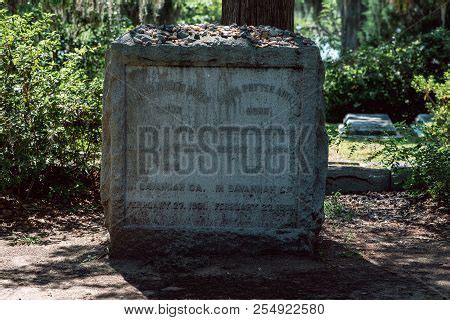 Aiken Cemetery Image & Photo (Free Trial) | Bigstock