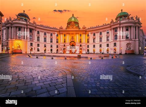 Vienna, Austria. Stunning blue hour view of Hofburg Palace in Wien ...