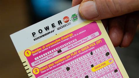 Powerball: No jackpot winners Wednesday, grand prize soars to $935M