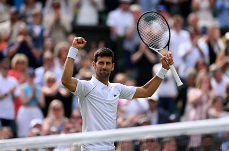 Novak Djokovic practices with son at Wimbledon