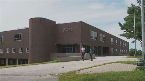 Investigation underway due to bomb threat at Lewiston High School