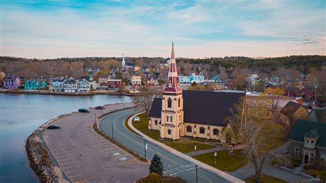 Something about this church just catches the eye. Mahone Bay, NS. : r ...