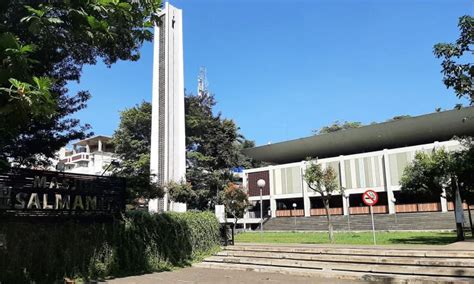 Masjid Salman ITB, Masjid Megah dengan Desain Arsitektur yang Unik di ...