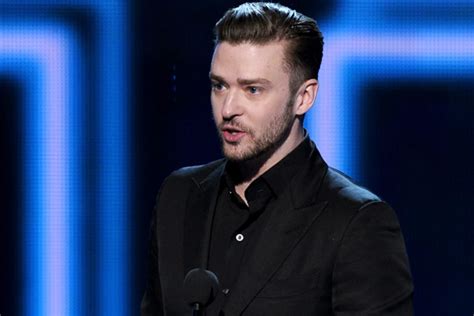 Justin Timberlake Offers Universal Relationship Advice in 2014 PCAs Speech