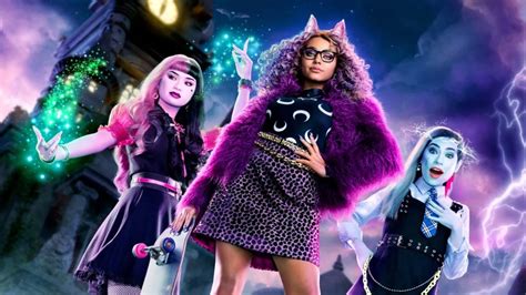 Trailer For Nickelodeon's Live-Action MONSTER HIGH: THE MOVIE — GeekTyrant