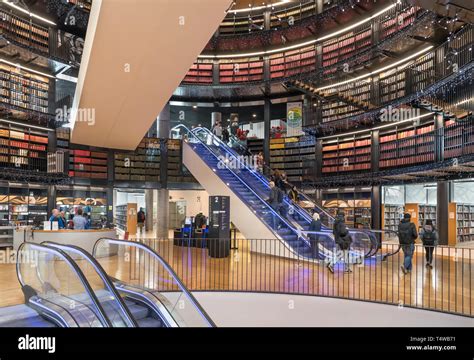 Birmingham Library interior. Book Rotunda in the Library of Birmingham, designed by Francine ...