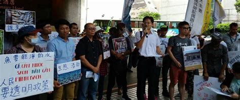 Taiwan activists press Formosa Plastics over dead fish in Vietnam - Viet Tan (EN)