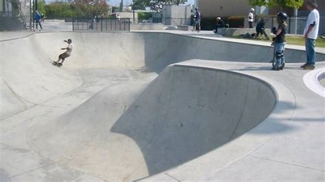 The Cove Skatepark | Attractions in Santa Monica, Los Angeles