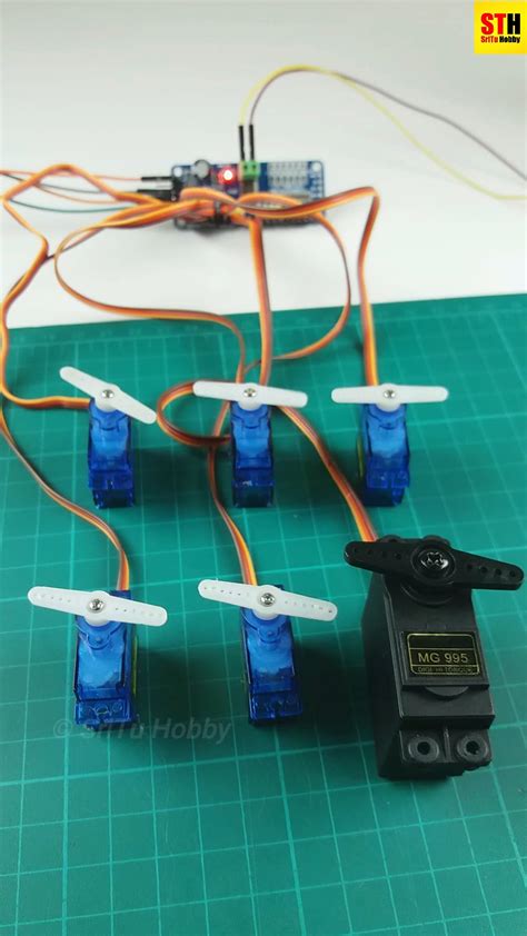 How to control servo motors using pwm servo motor driver : r ...