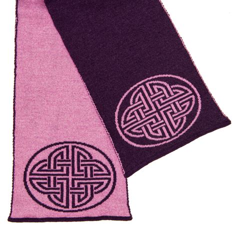 Reversible Celtic Knot Scarf – Merino Wool – The Celtic Knot