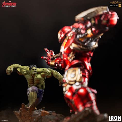 The Hulk Is Ready for the Hulkbuster With Iron Studios