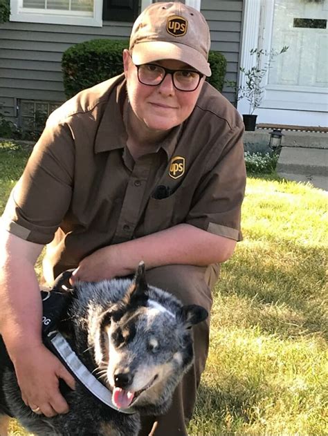 40 Times UPS Drivers Met The Cutest Dogs While On Duty, As Shared In ...