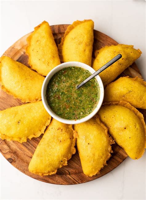 Colombian Empanada Recipe made with cornmeal - TastyAZ