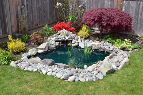 38 Backyard Pond Ideas & Designs (Pictures) - Décoration de la maison