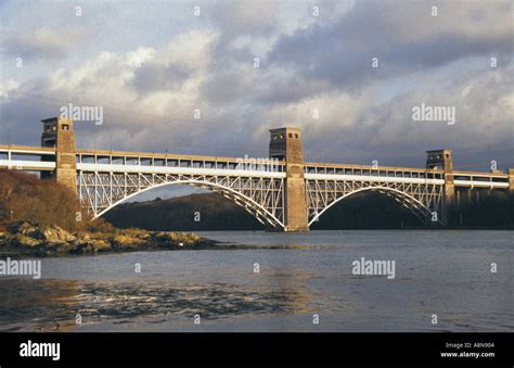 Britannia bridge anglesey wales hi-res stock photography and images - Alamy