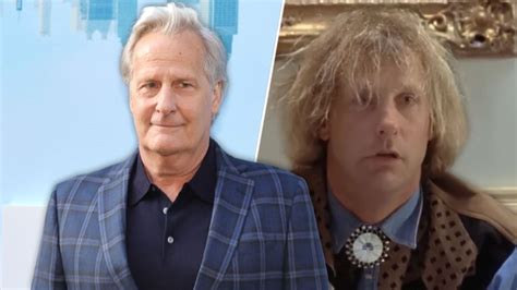 Jeff Daniels Feared 'Dumb & Dumber' Toilet Scene Would "End" His Career