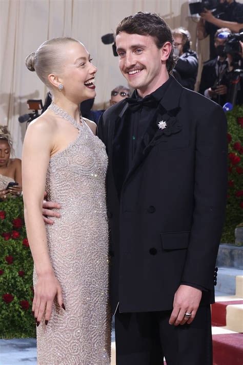 Phoebe Bridgers and Paul Mescal Giggle Their Way Through Met Gala Debut | Outfits casuales ...