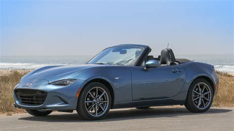 Real Estate Latest Techs: 2019 Mazda MX-5 Miata Review: Fabulous Sports ...