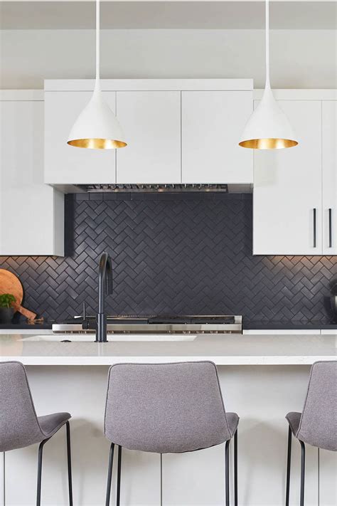 41+ Colorful Herringbone Backsplash Ideas - ( TRENDY ) - Backsplashes | Modern kitchen ...