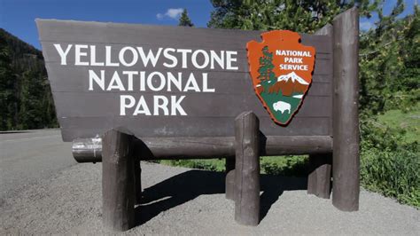 Yellowstone National Park entrance sign Stock Video Footage 00:14 SBV-301337964 - Storyblocks